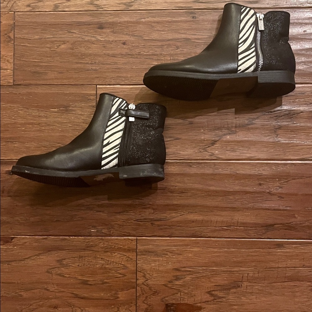 Kenneth Cole Kennedy Multi Black with Zebra Stripe Booties Size 3 - Picture 2 of 7